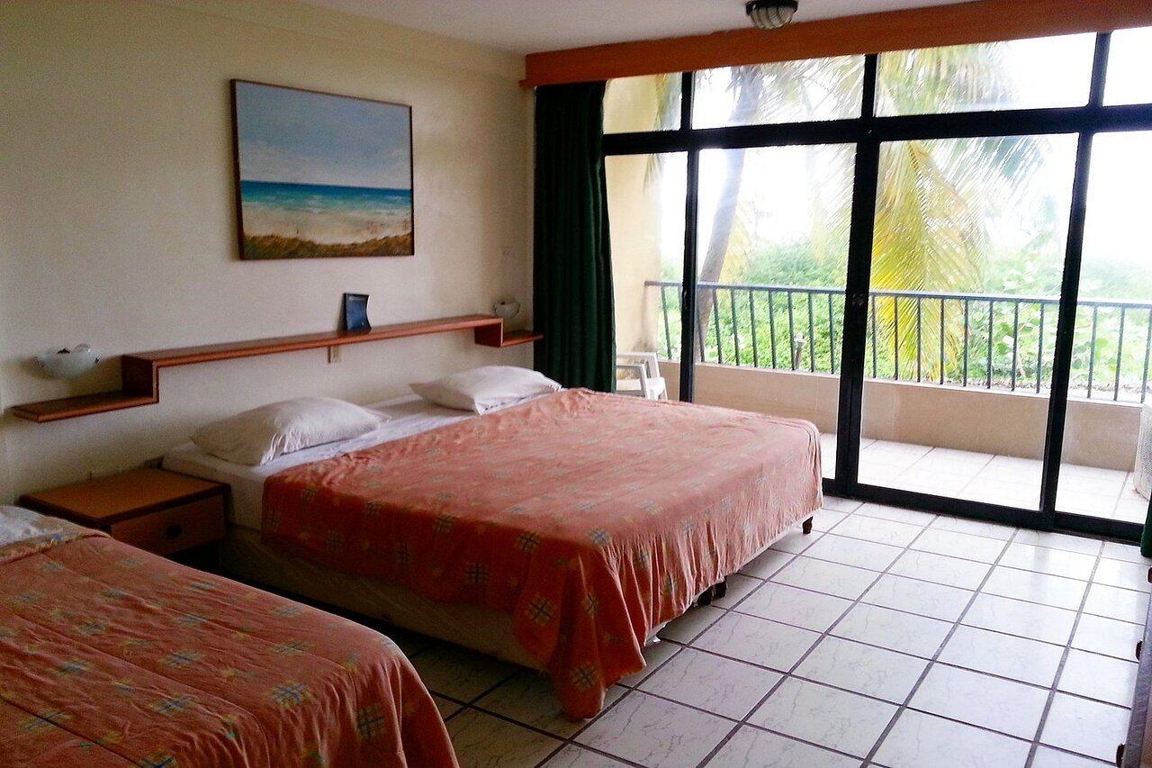 Hotel Golden Paradise Playa El Agua Екстериор снимка