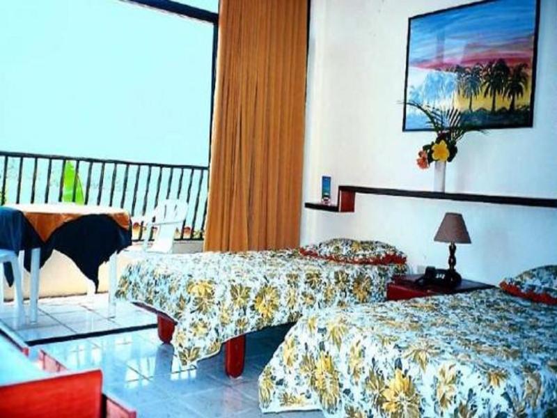 Hotel Golden Paradise Playa El Agua Екстериор снимка