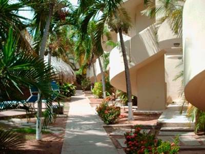 Hotel Golden Paradise Playa El Agua Екстериор снимка