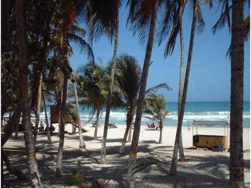 Hotel Golden Paradise Playa El Agua Екстериор снимка